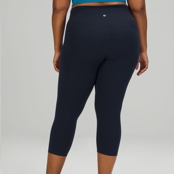 Lululemon Wunder under hr crop 21” - Picture 4 of 9